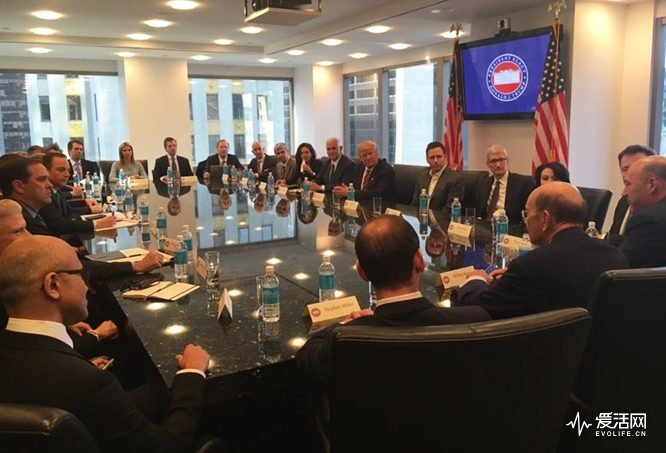 Trump-tech-meeting-121416-Sean-Spicer-Twitter-780x585