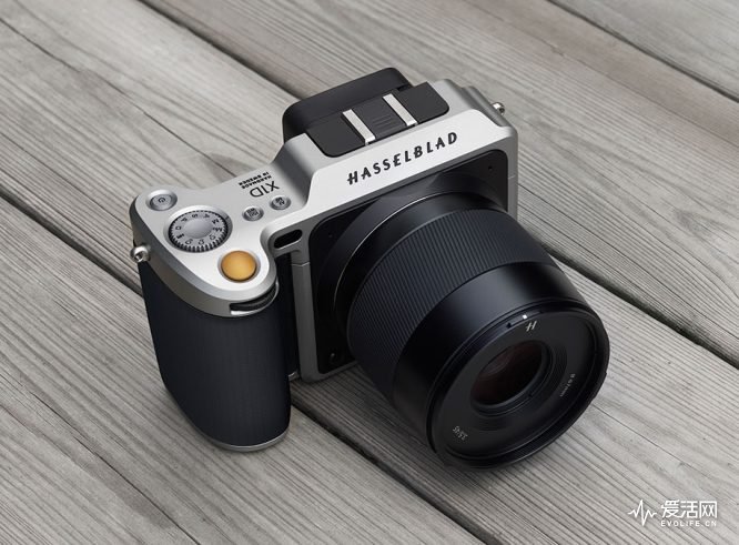 Hasselblad-X1D-medium-format-mirrorless-camera-4