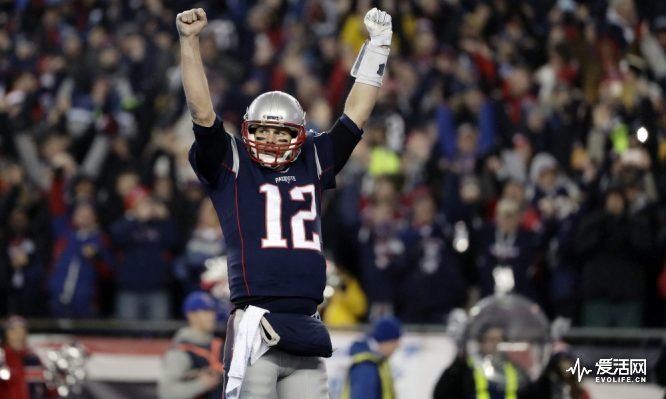 New England Patriots quarterback Tom Brady reacts after throwing a touchdown pass to Julian Edelman during the second half of the AFC championship NFL football game against the Pittsburgh Steelers, Sunday, Jan. 22, 2017, in Foxborough, Mass. (AP Photo/Matt Slocum) ORG XMIT: FBO221