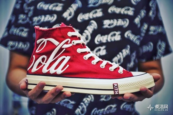 kith-coca-cola-converse-chuck-taylor-all-star-1970s-red-1
