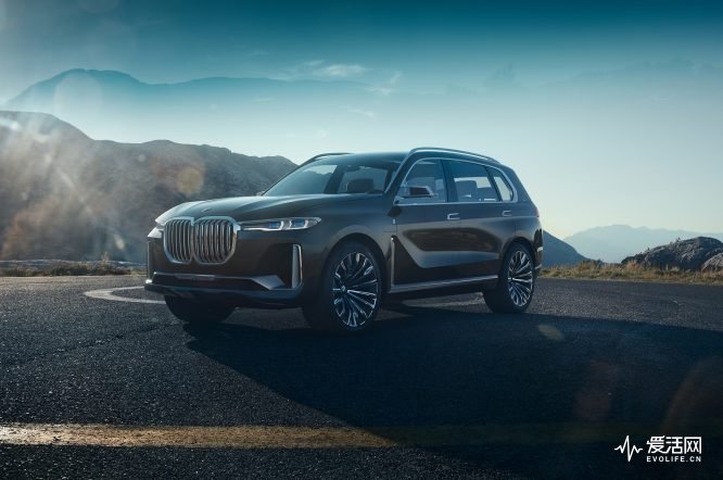 BMW-Concept-X7-front-three-quarter-01