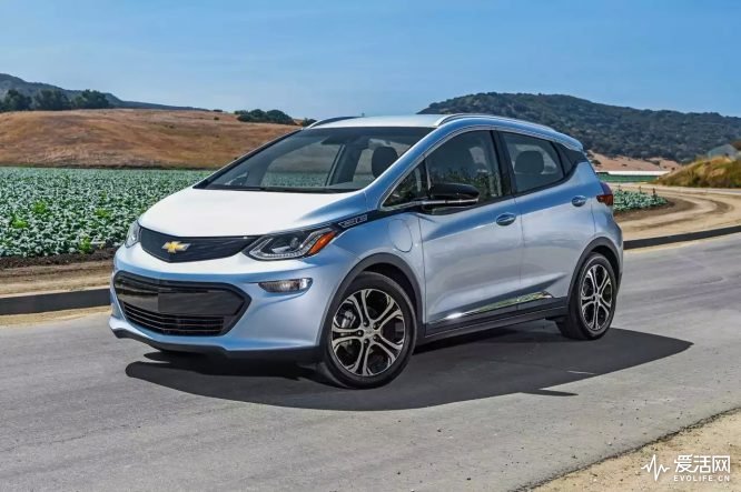 2017_chevrolet_bolt-ev_4dr-hatchback_premier_fq_oem_2_1280