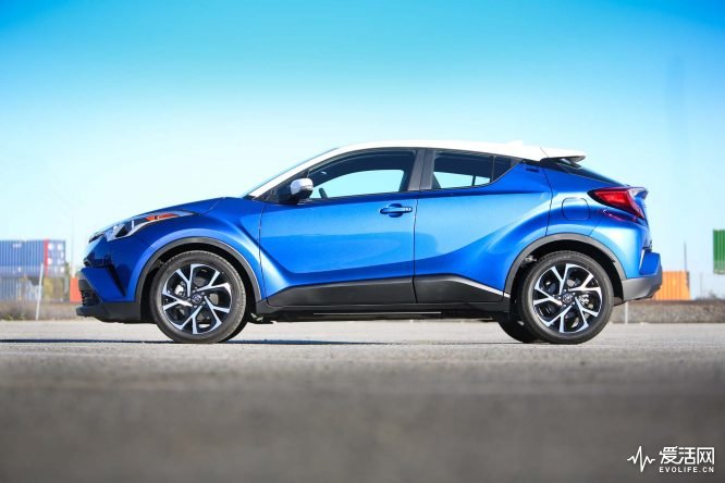 2018-Toyota-C-HR-side-04