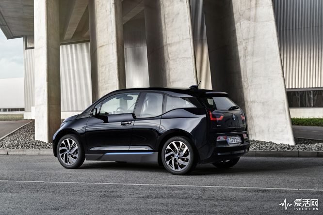 bmw-i3-fluid-black-color