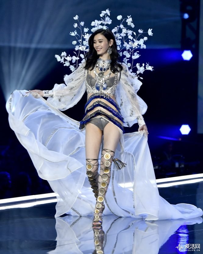 SHANGHAI, CHINA - NOVEMBER 20: Model Ming Xi walks the runway during the 2017 Victoria's Secret Fashion Show In Shanghai at Mercedes-Benz Arena on November 20, 2017 in Shanghai, China. (Photo by Frazer Harrison/Getty Images for Victoria's Secret)