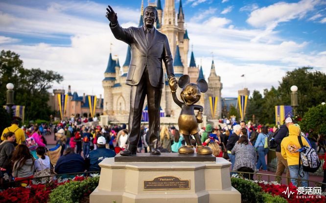 [UNVERIFIED CONTENT] Walt Disney and Mickey Mouse, the Partners statue in the central Hub of the Magic Kingdom, Walt Disney World, Florida