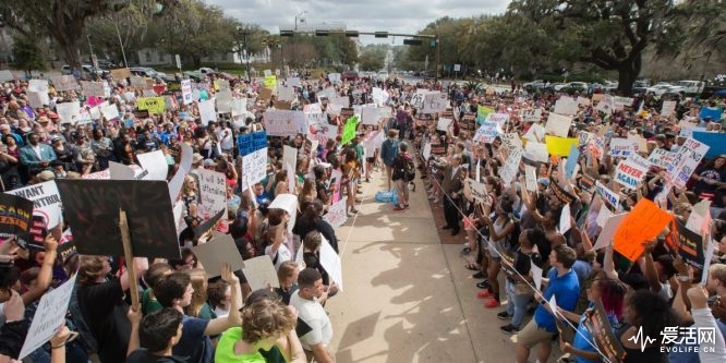 thousands-of-students-across-the-us-are-walking-out-of-their-schools-to-protest-gun-violence-and-push-for-change-after-the-florida-shooting