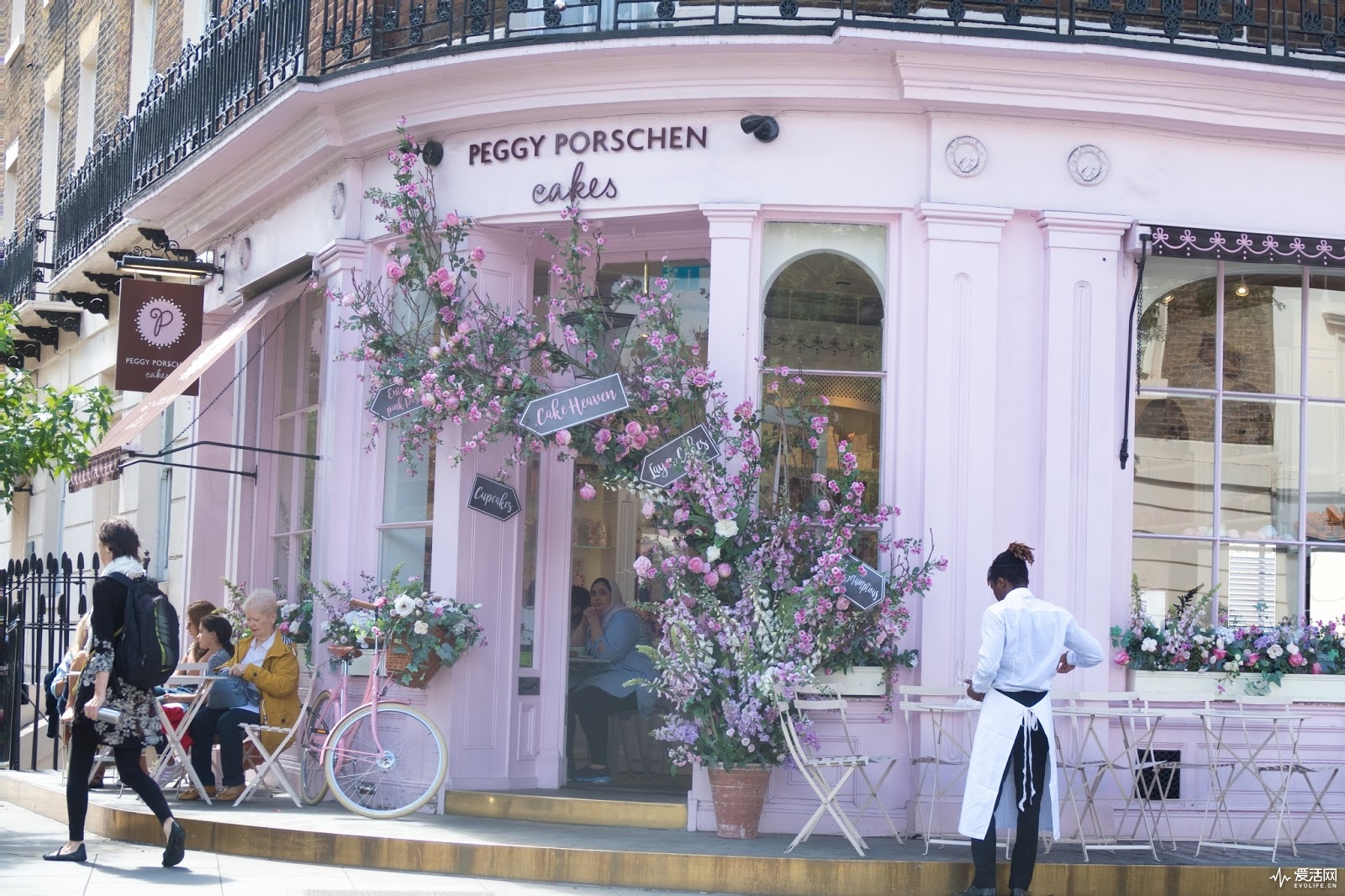 Кафе Peggy Porschen Cakes, Лондон