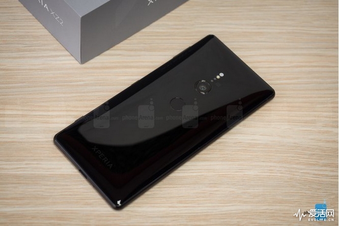 Xperia-XZ3-with-Android-P-and-128GB-of-storage-appears-on-GFXBench