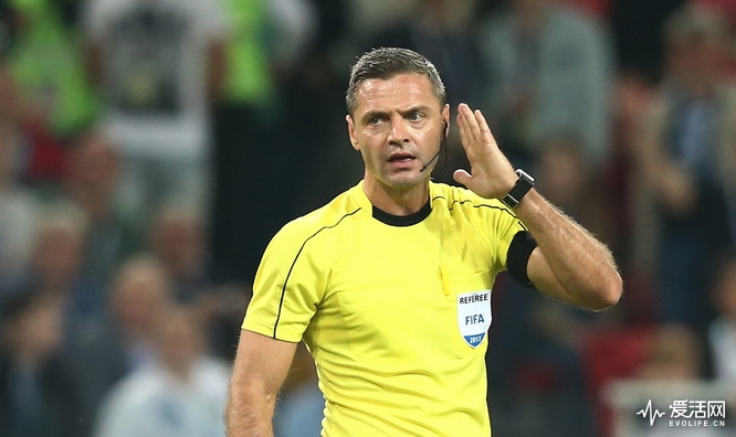 MOSCOW, RUSSIA - JUNE 18: Referee Damir Skomina listens to the video referees during the FIFA Confederations Cup Russia 2017 Group B match between Cameroon and Chile at Spartak Stadium on June 18, 2017 in Moscow, Russia. (Photo by Alex Livesey - FIFA/FIFA via Getty Images)
