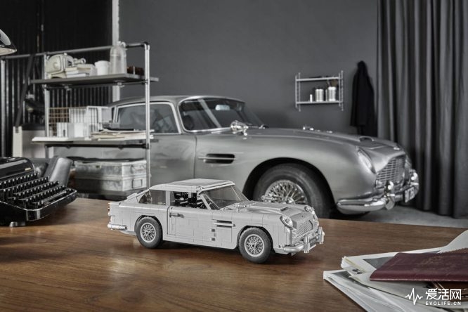 https---hypebeast.com-image-2018-07-lego-james-bond-aston-martin-db5-creator-expert-model-1