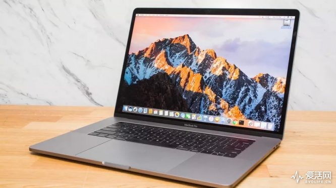 apple-macbook-pro-15-inch-2017-14