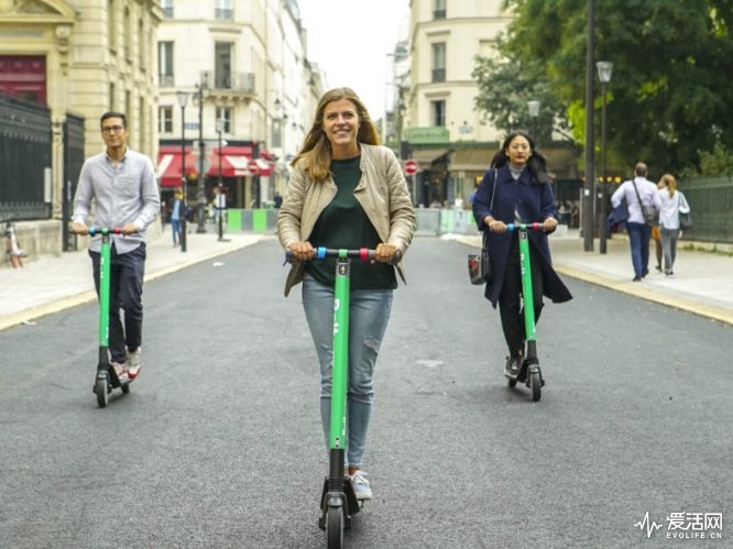 bolt-by-taxify-scooters-in-paris-3-785x589