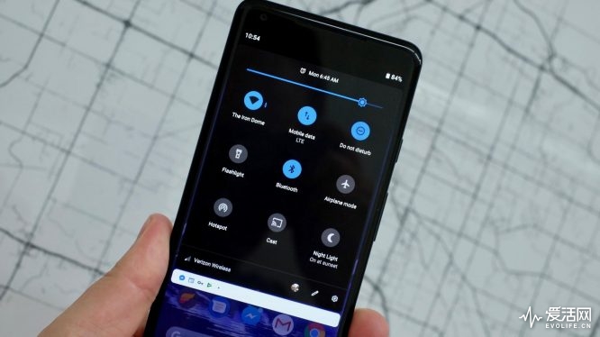 android-p-dark-mode-on-device (1)