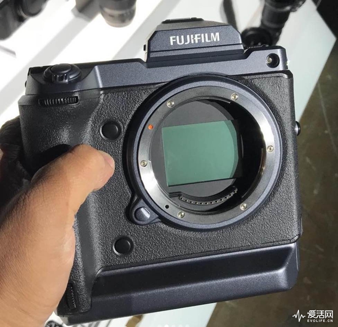 Fujifilm-GFX100-0
