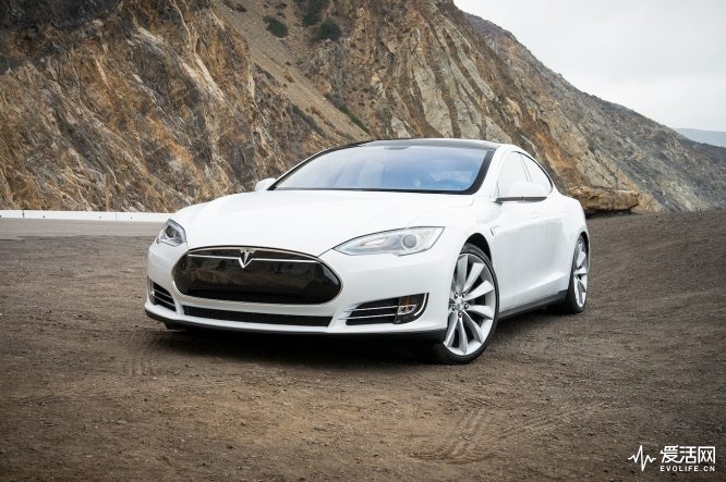 2013-Tesla-Model-S-front-end-view