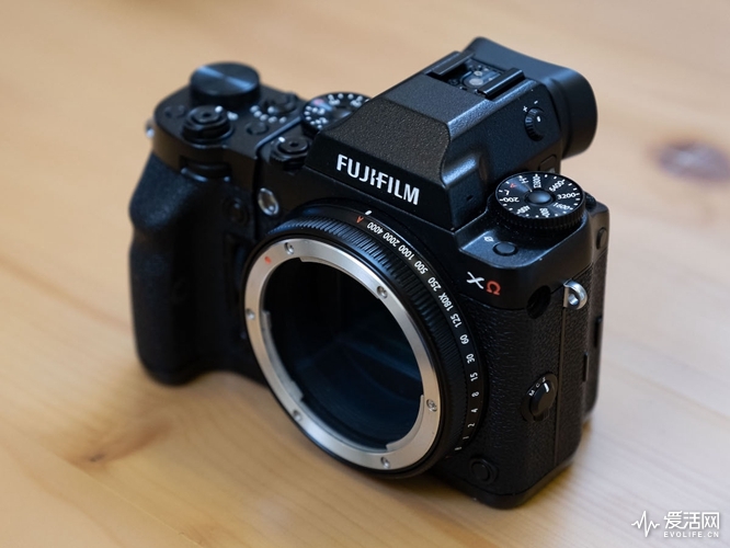 Fujifilm-GFX-XΩ-modular-medium-format-mirrorless-camera-prototype-3