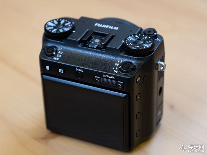 Fujifilm-GFX-XΩ-modular-medium-format-mirrorless-camera-prototype-4