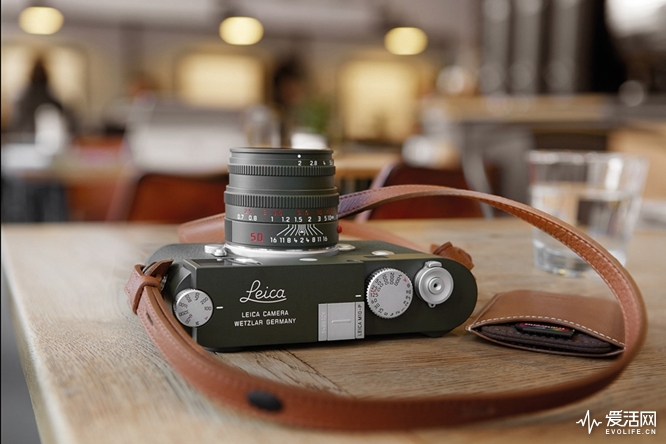 Leica-M10-P-Safari-limited-edition-camera1-2