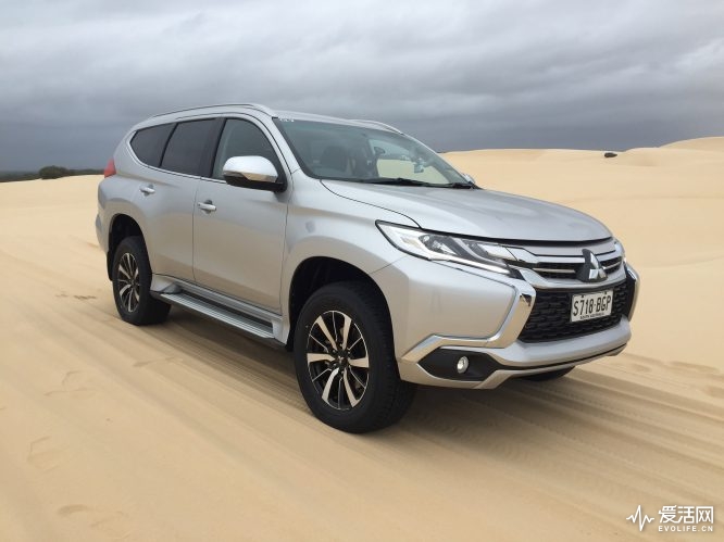 2016-Mitsubishi-Pajero-Sport-46