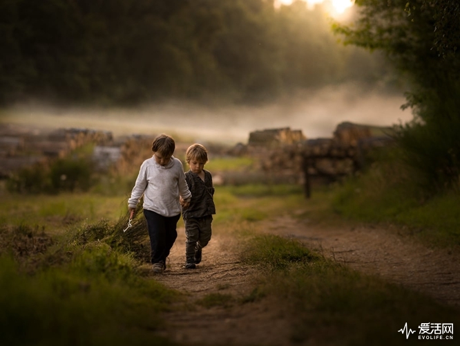 iwona-podlasinska-photos-of-childhood-27