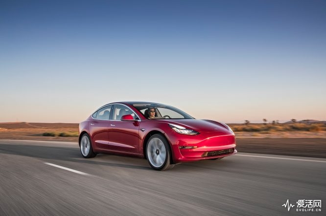 2017-Tesla-Model-3-front-three-quarter-in-motion