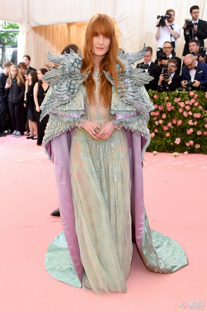 florence-welch-met-gala