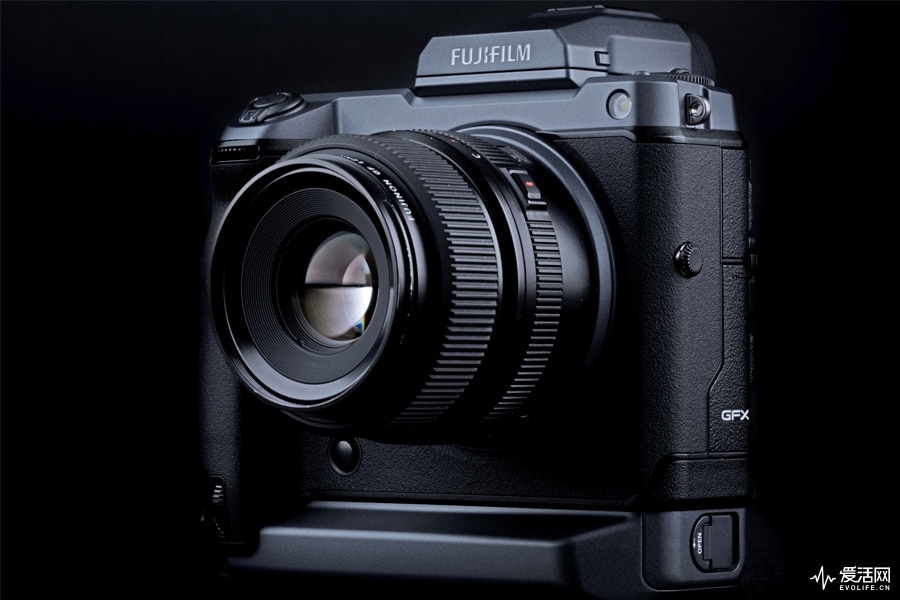 Fujifilm-gfx100-2