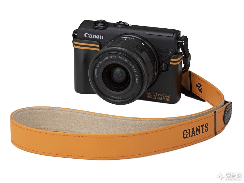 Canon-EOS-M200-Limited-Giants-Kit2